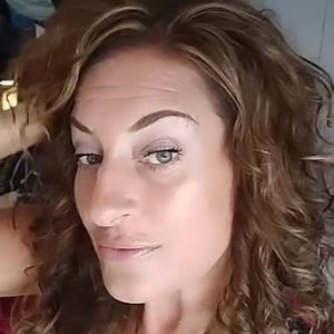 Meet your Posher, Candice